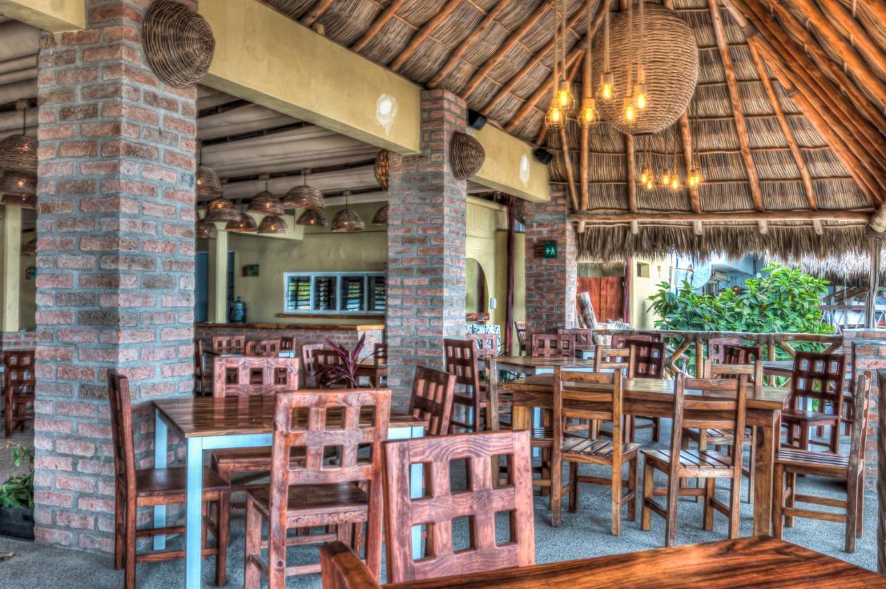 B Nayar Family Luxury Suites & Villas Residences La Cruz de Huanacaxtle Ngoại thất bức ảnh
